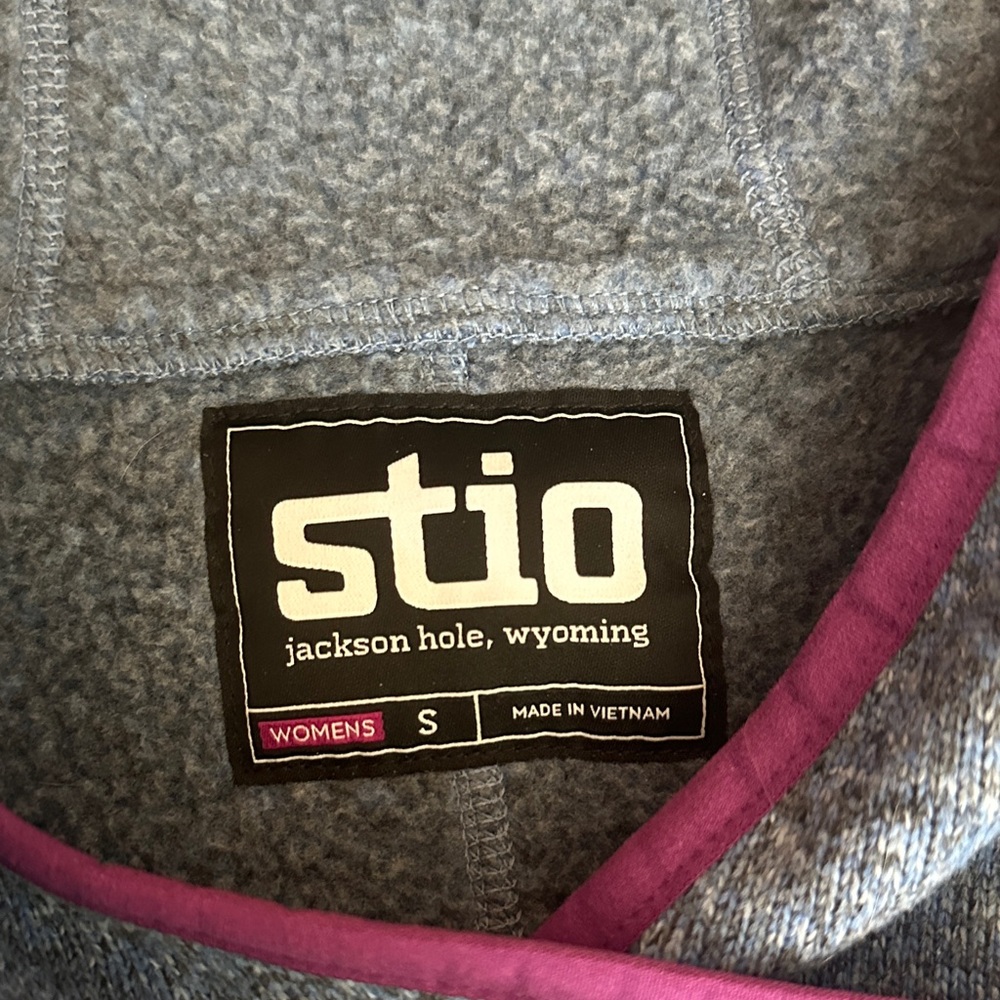 Stio Women's Sweetwater Fleece Hoodie blue with Purple Trim - Picture 3 of 3